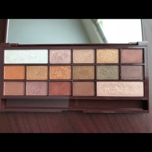 Makeup Revolution Golden Bar